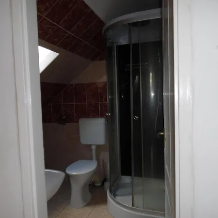 Uveghid Vendeghaz * Sárospatak