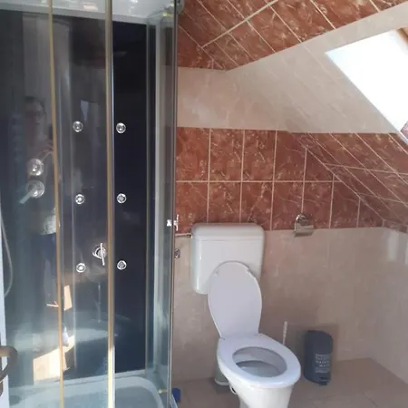 üveghíd Vendégház Vendégház *